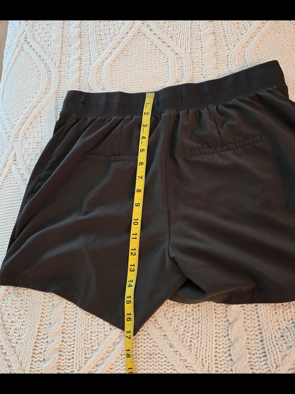 Women’s Olive Athletic Shorts L - Picture 4 of 5